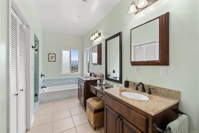 2389 Eric Road, Fallbrook CA: https://media.crmls.org/mediaz/125cbbc8-4fe5-4514-a6d4-08c174b49b15.jpg