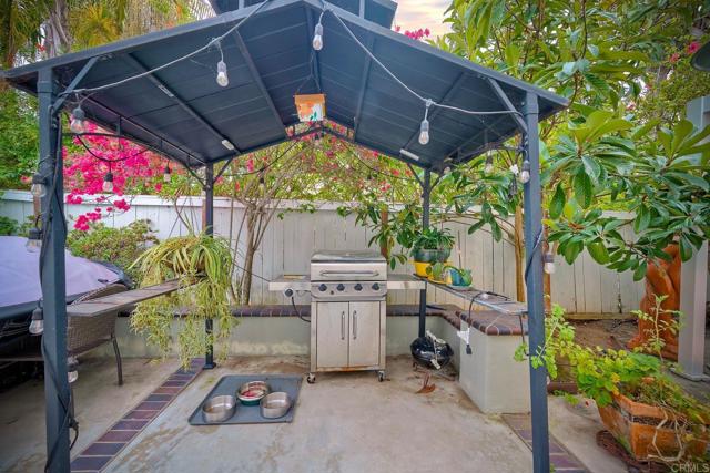6707 Ketch Way, Carlsbad CA: https://media.crmls.org/mediaz/125ce35c-4ca3-4a94-ae1c-ca575090c11a.jpg