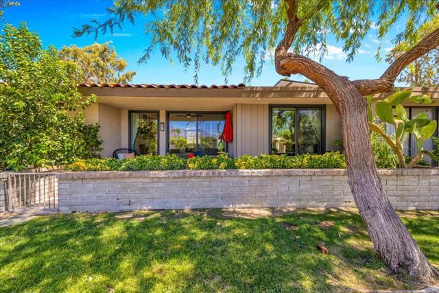 1901 Paseo Pelota, Palm Springs CA: https://media.crmls.org/mediaz/125ee34d-6b05-4e94-a2c3-7547b48400c9.jpg