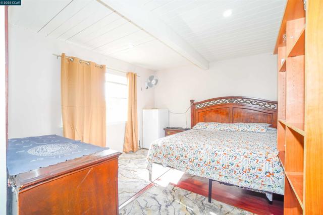 37 Wharf Dr, Bay Point CA: https://media.crmls.org/mediaz/125f3107-5bd6-4983-8ba8-1a1424c660e7.jpg