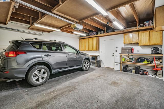 14413 Kings Ct, San Leandro CA: https://media.crmls.org/mediaz/125f363b-9fb3-4b80-951d-771b6ac567e2.jpg