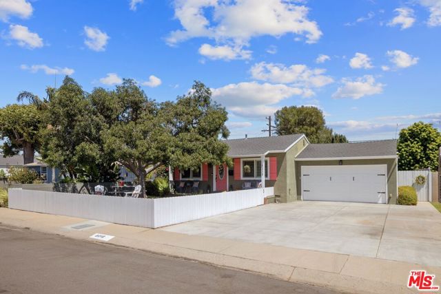 8218 Belford Avenue, Los Angeles, California 90045, 3 Bedrooms Bedrooms, ,2 BathroomsBathrooms,Single Family Residence,For Sale,Belford,24431237