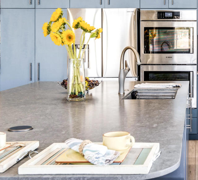 Kitchen Flowers