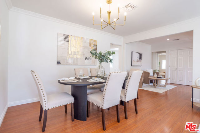15065 Vose Street, Van Nuys CA: https://media.crmls.org/mediaz/126004ec-d2ad-4db4-814c-1243b665fc07.jpg