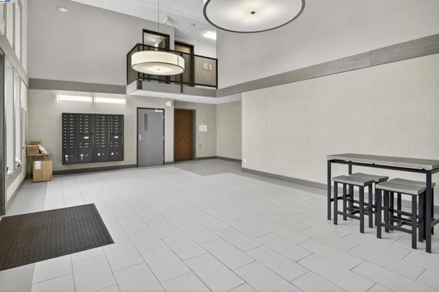 400 Davis St, San Leandro CA: https://media.crmls.org/mediaz/12602a08-e24f-4de1-a897-1ebe7a1ceb5e.jpg