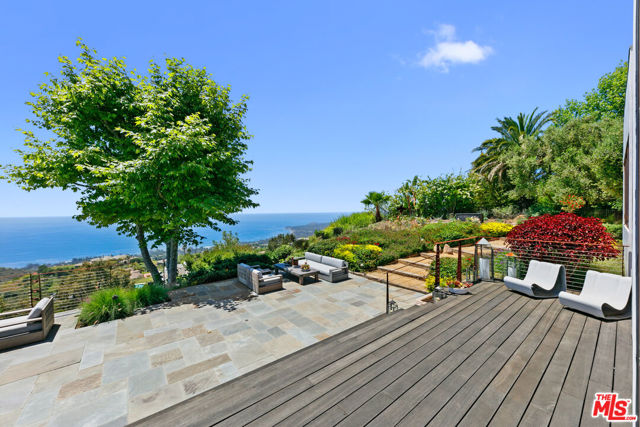 27450 Calicut Road, Malibu CA: https://media.crmls.org/mediaz/126070c8-90d7-4a03-a542-7232b0e47a1a.jpg