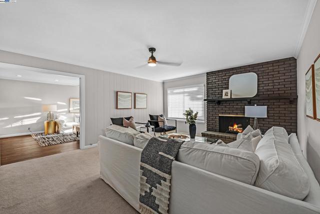 613 Joyce St, Livermore CA: https://media.crmls.org/mediaz/1260ec3e-a340-4607-bf4b-00b3fb27a085.jpg