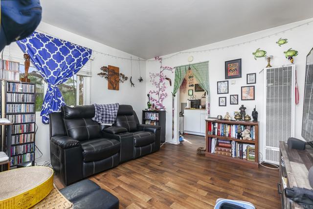 Detail Gallery Image 16 of 27 For 201 C Ave, Coronado,  CA 92118 - – Beds | – Baths