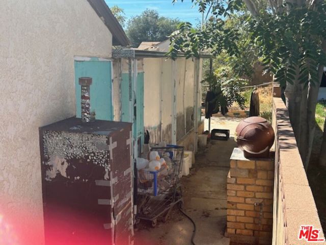 38633 Lemsford Avenue, Palmdale CA: https://media.crmls.org/mediaz/12616b86-6d5c-4f74-a575-93a5d3fa6eb0.jpg