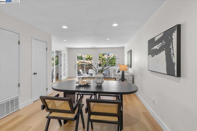 8351 Mulberry Pl, Dublin CA: https://media.crmls.org/mediaz/12618d1d-1afb-49bd-9406-bbb29429c835.jpg