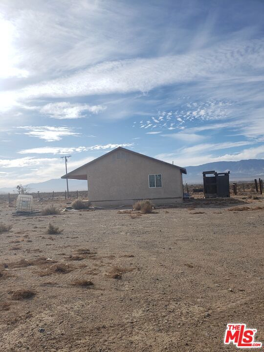 14196 Fairlane Road, Lucerne Valley CA: https://media.crmls.org/mediaz/1261d5c3-af96-4268-bdf1-87bb92c9256c.jpg