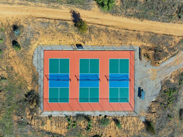 26086 Bear Valley Heights Road, Escondido CA: https://media.crmls.org/mediaz/1261dad9-df7d-4cf4-a666-b76f4bcf86af.jpg