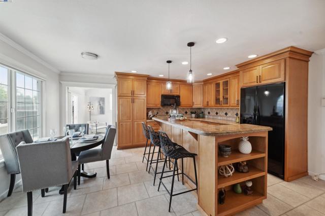 5953 Running Hills Ave, Livermore CA: https://media.crmls.org/mediaz/12620171-61a7-4a51-942f-f6b32fe3571f.jpg