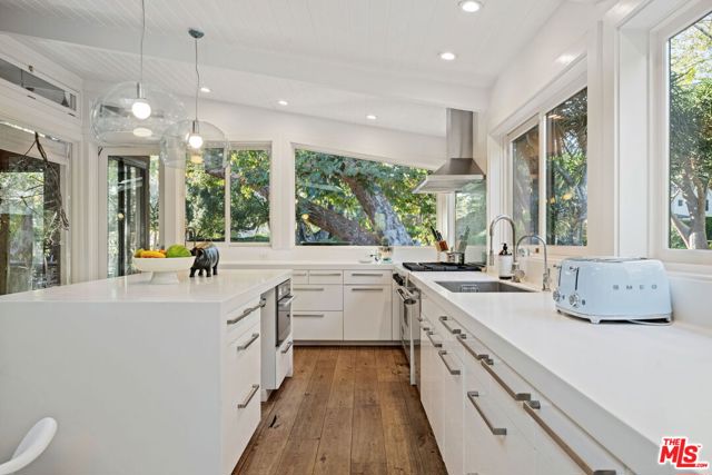 2934 Torito Road, Santa Barbara CA: https://media.crmls.org/mediaz/1262f639-c737-4cb3-8515-4b6f18f34195.jpg