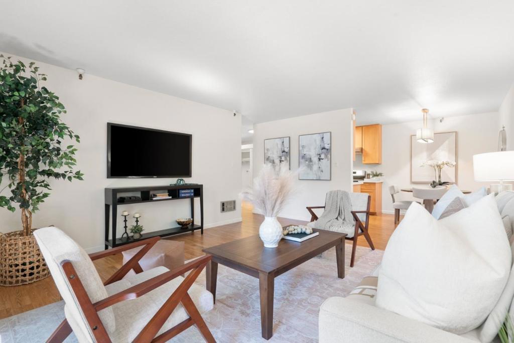 400 Ortega Avenue #122