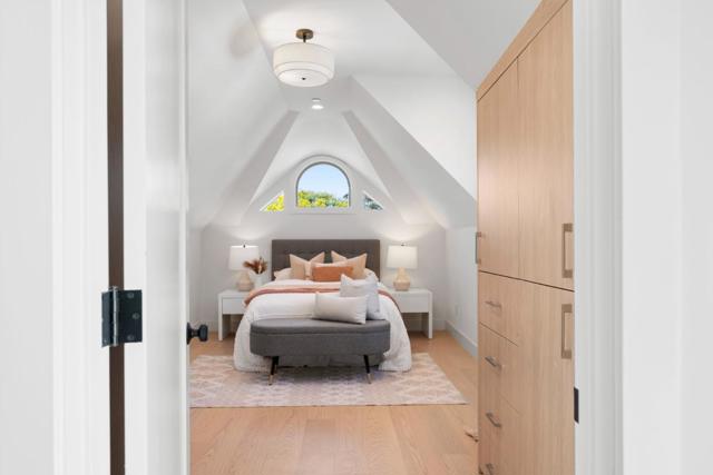 2205 Adeline Drive, Burlingame CA: https://media.crmls.org/mediaz/1263b658-579e-4bb4-a91a-10ecc8e487c2.jpg