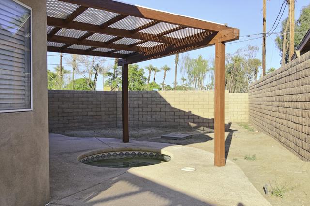 73969 Olive Court, Palm Desert CA: https://media.crmls.org/mediaz/1263cfa7-6aa0-4dca-867c-b6cf80e92c10.jpg