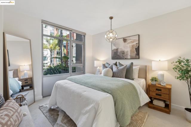 170 King St, San Francisco CA: https://media.crmls.org/mediaz/1264a0ee-f00c-47d5-a292-9cada4ba1f46.jpg