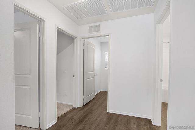 1428 Wild Prairie Way, Hemet CA: https://media.crmls.org/mediaz/1264ee2d-3fa9-4b77-aa0b-2eae224499e5.jpg