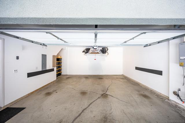 10402 Harlow Cir, San Diego CA: https://media.crmls.org/mediaz/12654c6b-668b-409f-a46e-9ed3ae5f63ec.jpg