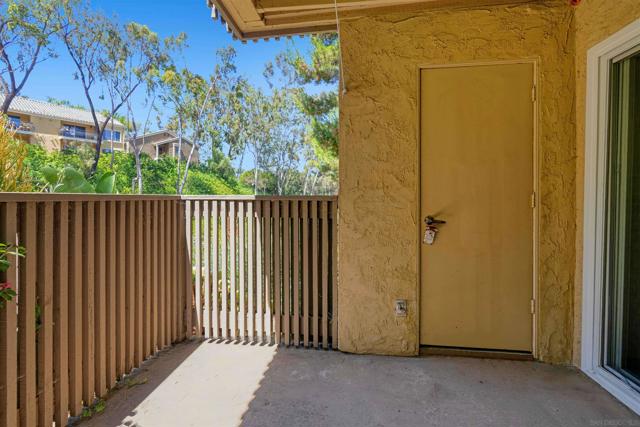 3136 Via Alicante, La Jolla CA: https://media.crmls.org/mediaz/12657907-8fdf-438d-92f7-b73787e6325d.jpg