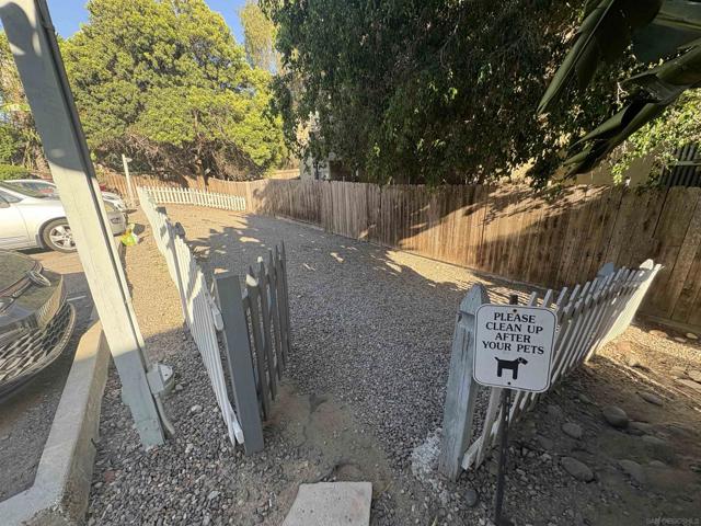 4847 Parks Ave, La Mesa CA: https://media.crmls.org/mediaz/1265e193-293f-4ee9-91c9-493e76ad1523.jpg
