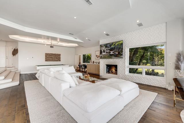 Detail Gallery Image 19 of 75 For 1904 via Casa Alta, La Jolla,  CA 92037 - 7 Beds | 7/2 Baths