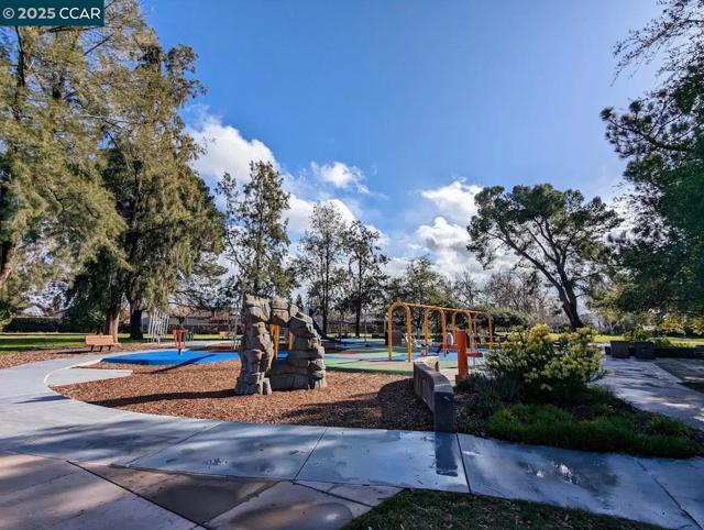 127 Elvira St, Livermore CA: https://media.crmls.org/mediaz/126668de-cafa-45b8-a07a-987b7ac87494.jpg