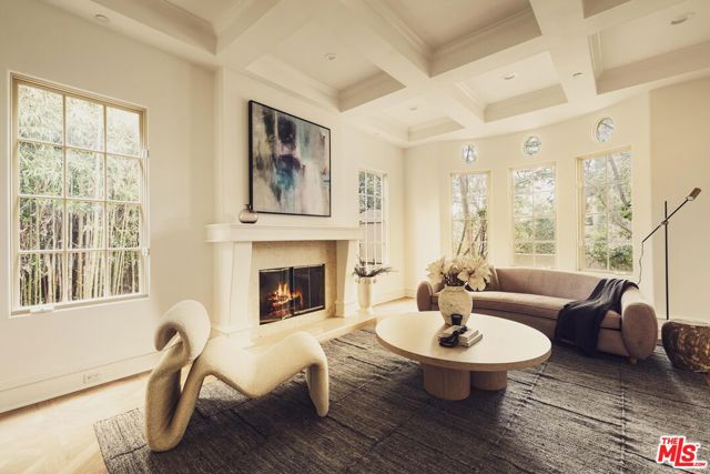 223 24th Street, Santa Monica CA: https://media.crmls.org/mediaz/12667ea0-03ca-4e6c-978d-7cdf93b98f5a.jpg