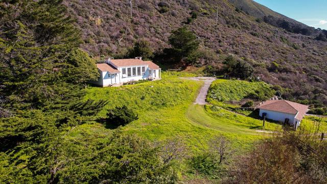 37305 Highway 1, Carmel CA: https://media.crmls.org/mediaz/1266a496-01f0-40c5-81fe-33577883697c.jpg