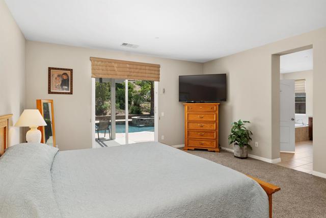 Image 21 of 44 For 2625 Emerald Oaks Gln