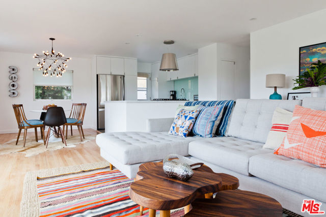 3118 21ST Street, Santa Monica CA: https://media.crmls.org/mediaz/1269cc33-2999-4c7e-963a-af4f701b96f8.jpg