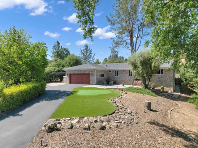 17035 Copper Hill Drive, Morgan Hill CA: https://media.crmls.org/mediaz/126bfb21-e639-4835-93dc-95b0a2f8cfa5.jpg