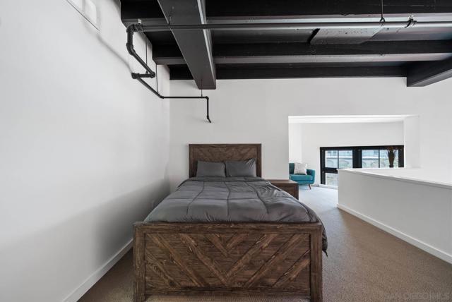 702 Ash St, San Diego CA: https://media.crmls.org/mediaz/126c2da4-98ce-4c03-a9ac-2a77c16b29fb.jpg