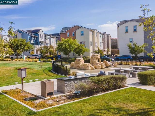 4228 Loyalton Rd, Dublin CA: https://media.crmls.org/mediaz/126c3a01-5e70-49c9-81f6-c9fdc2734831.jpg