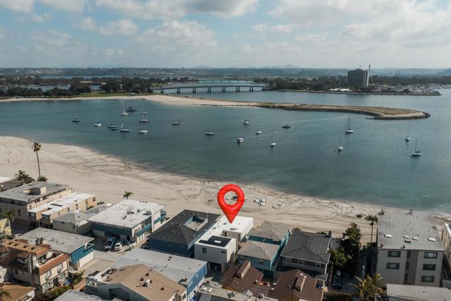 2841 Bayside Walk, San Diego CA: https://media.crmls.org/mediaz/126cb2fc-0e80-4100-aa8b-ff6d564a9b2a.jpg