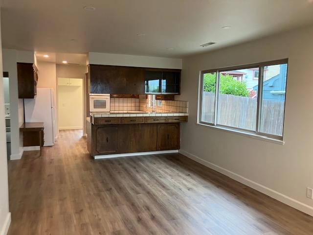 639 Belden Street, Monterey CA: https://media.crmls.org/mediaz/126dd75b-25bb-4d06-8c49-edc6a8179e21.jpg