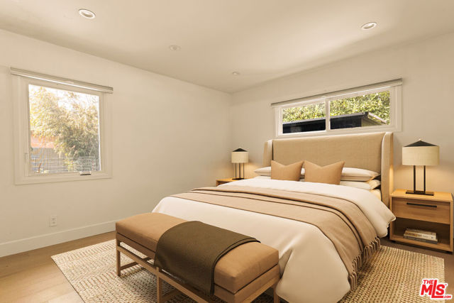 4841 Don Pio Drive, Woodland Hills CA: https://media.crmls.org/mediaz/126e0588-5709-46ee-b8ac-bf4cde0021f8.jpg