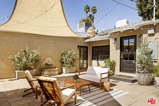 13128 Hartsook Street, Sherman Oaks CA: https://media.crmls.org/mediaz/126faaf2-9fb0-4a02-9ca7-cbfb06749bb5.jpg