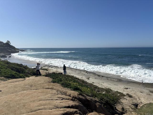 Detail Gallery Image 16 of 17 For 513 Rosemont St, La Jolla,  CA 92037 - 2 Beds | 1 Baths