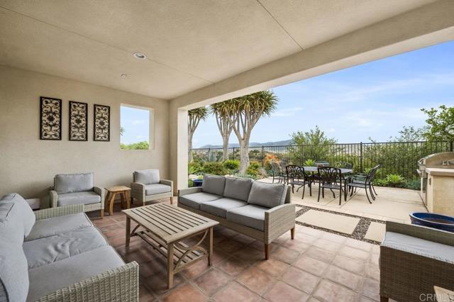 8548 Kristen View Court, San Diego CA: https://media.crmls.org/mediaz/12700482-1769-4fda-97ca-18b4082c4369.jpg