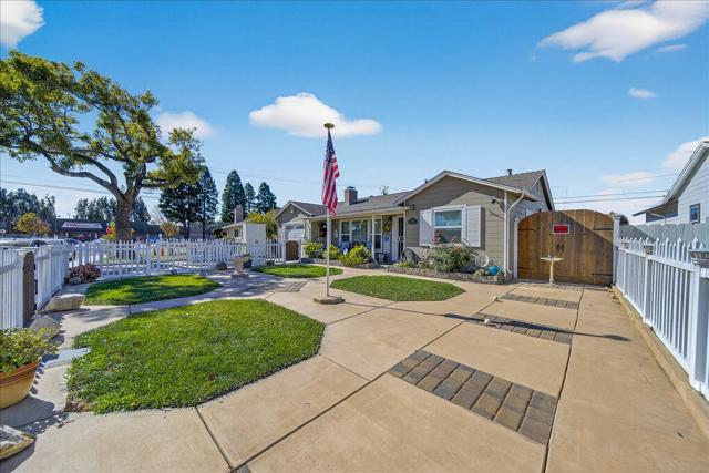 221 Tapadero Street, Salinas CA: https://media.crmls.org/mediaz/1271f2cb-b0c6-4c75-a3ed-33ad19157327.jpg