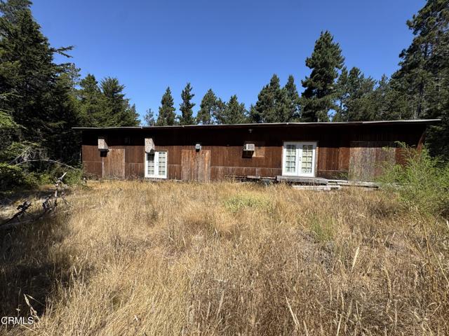 28270 Albion Ridge Road, Albion CA: https://media.crmls.org/mediaz/12726090-9299-46d3-a907-f8696149c69a.jpg