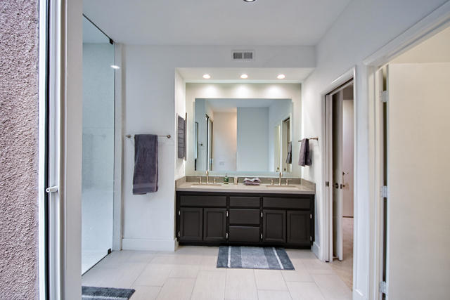 125 Lakeshore Drive, Rancho Mirage CA: https://media.crmls.org/mediaz/12748289-5571-471a-8560-2812be44034f.jpg