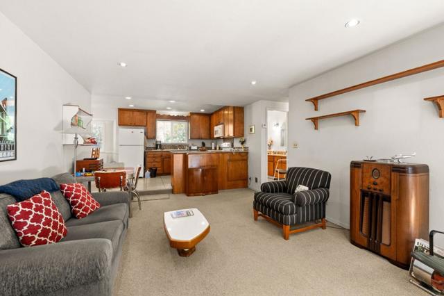 101 Sea Terrace Way, Aptos CA: https://media.crmls.org/mediaz/1274e2b6-4bb4-4346-87c1-9a0fd7f5500e.jpg