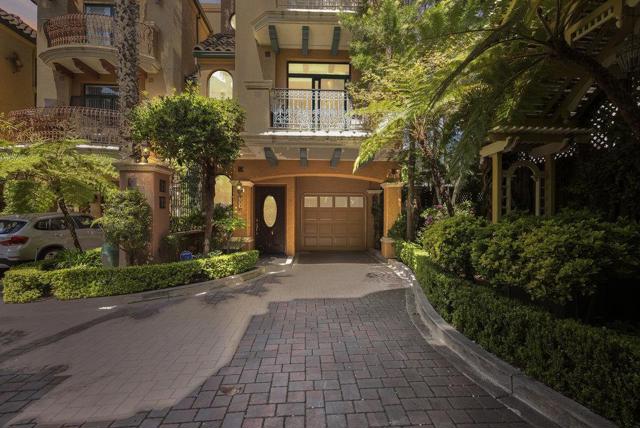 233 Villa Mar Vista, Santa Cruz CA: https://media.crmls.org/mediaz/12752609-8488-4df0-92aa-3268d99846fb.jpg