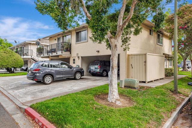 2323 Samaritan Drive, San Jose CA: https://media.crmls.org/mediaz/127545fc-6803-4dd7-898e-75bee6d4d149.jpg
