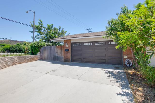 101 CHRISTEN Way, San Marcos CA: https://media.crmls.org/mediaz/1276cf76-4c64-4d32-81e5-283f5573e5a5.jpg