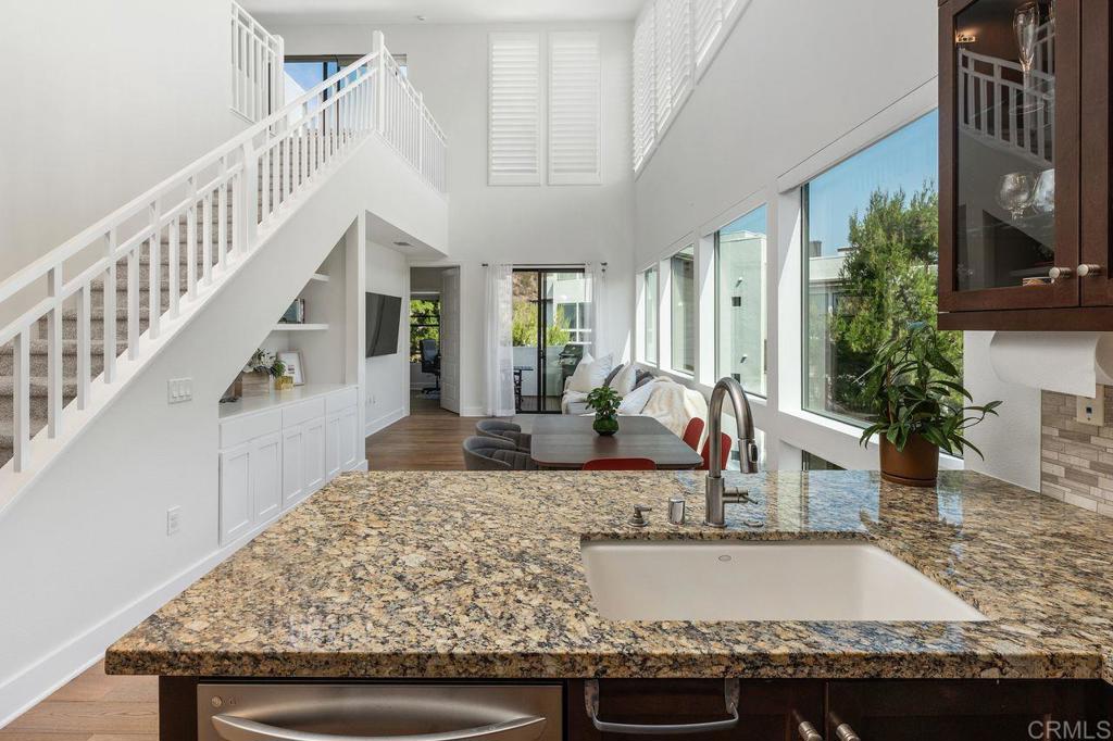 8383 Distinctive - photo 6
