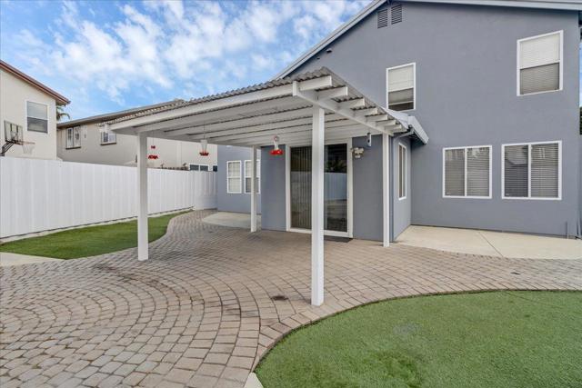 493 Churchill Way, Salinas CA: https://media.crmls.org/mediaz/12773149-ed96-4f40-a4c2-a0fba7ea32ce.jpg